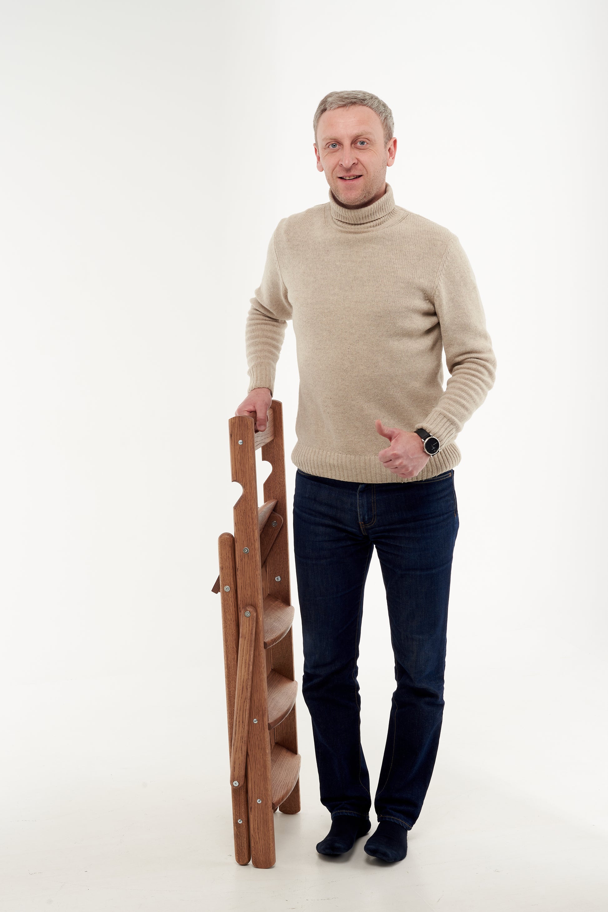 Foldable wooden ladder for stylish home decor