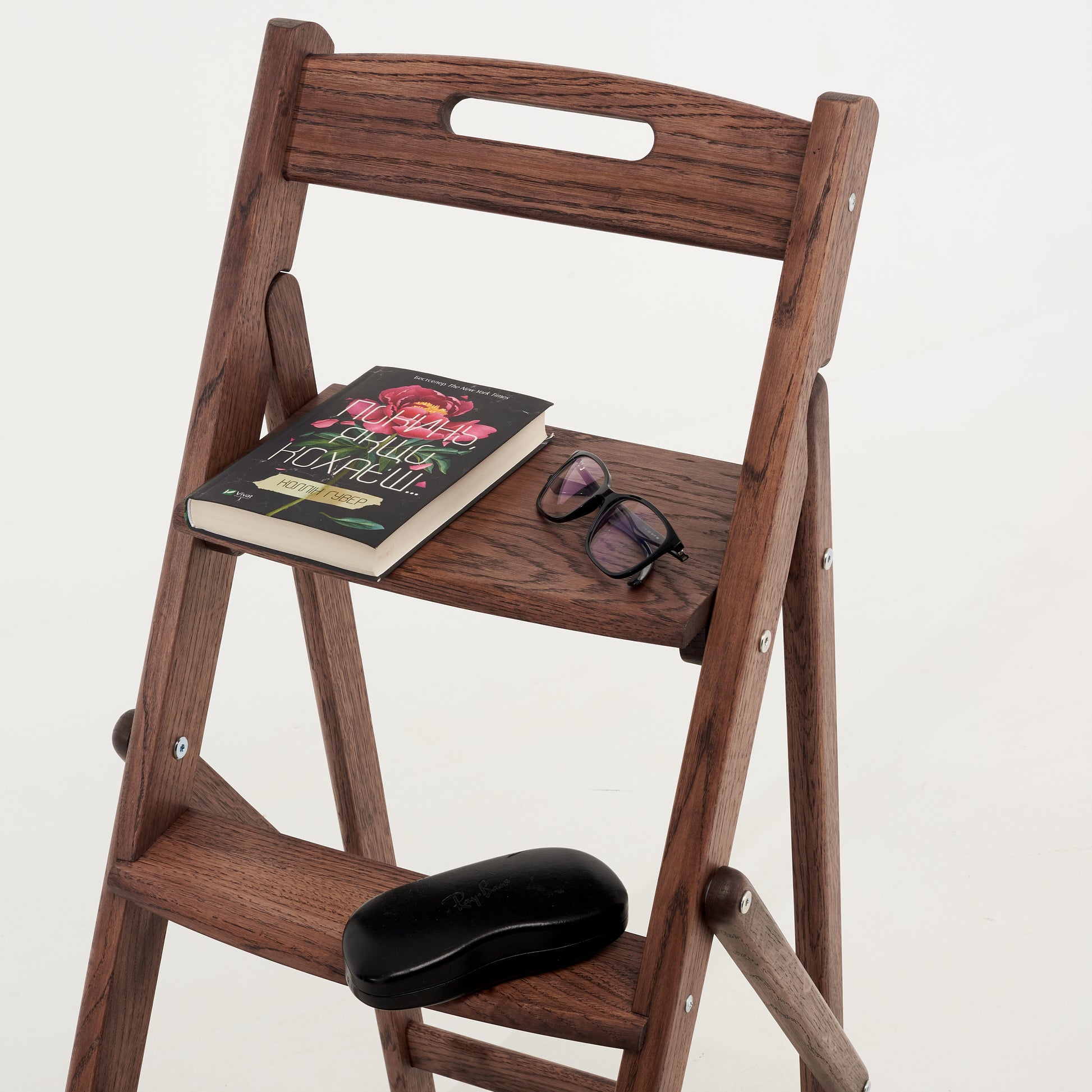 Decorative step ladder for flowers or books