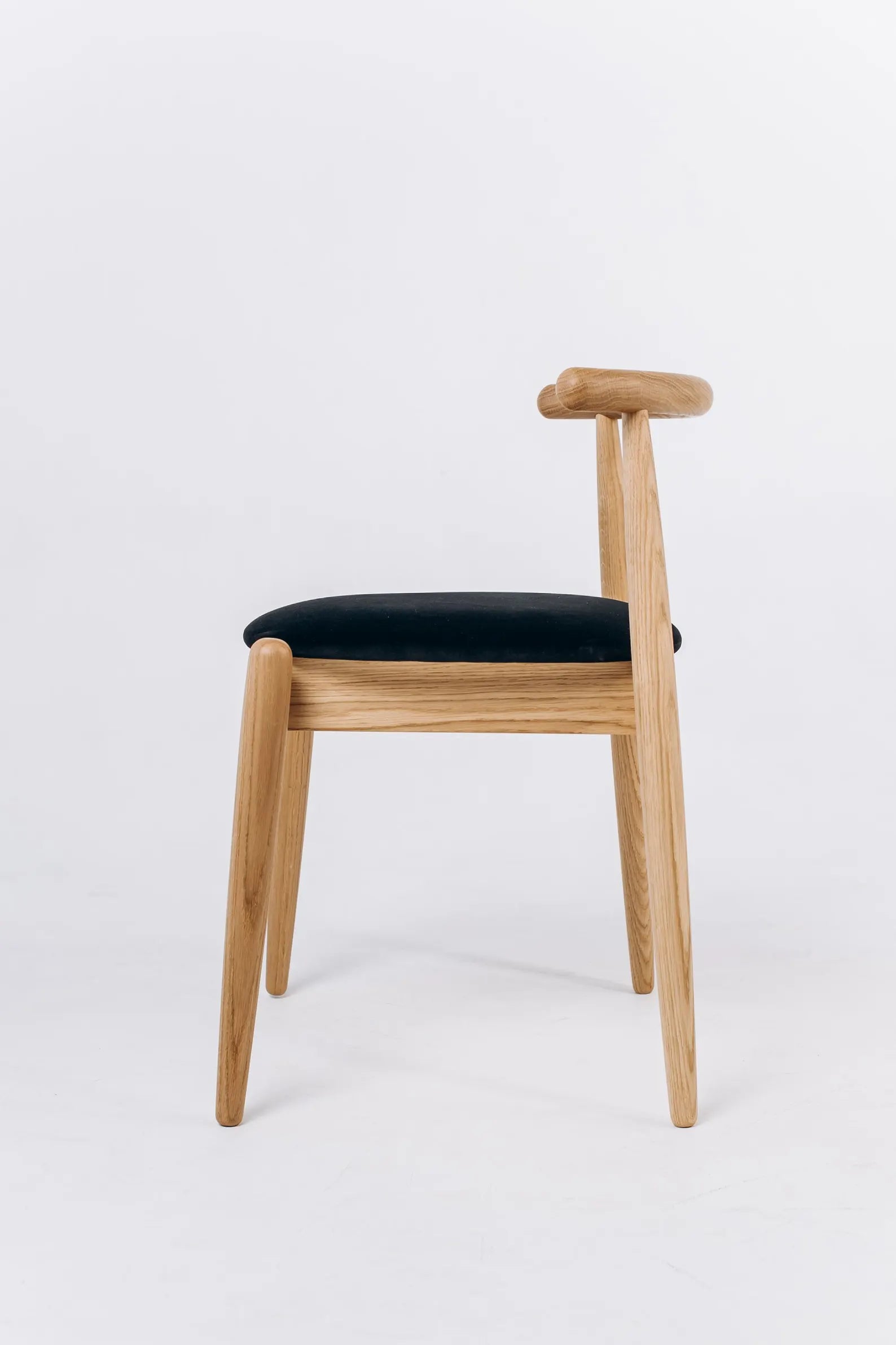 Handmade oak chair suitable for living room or office