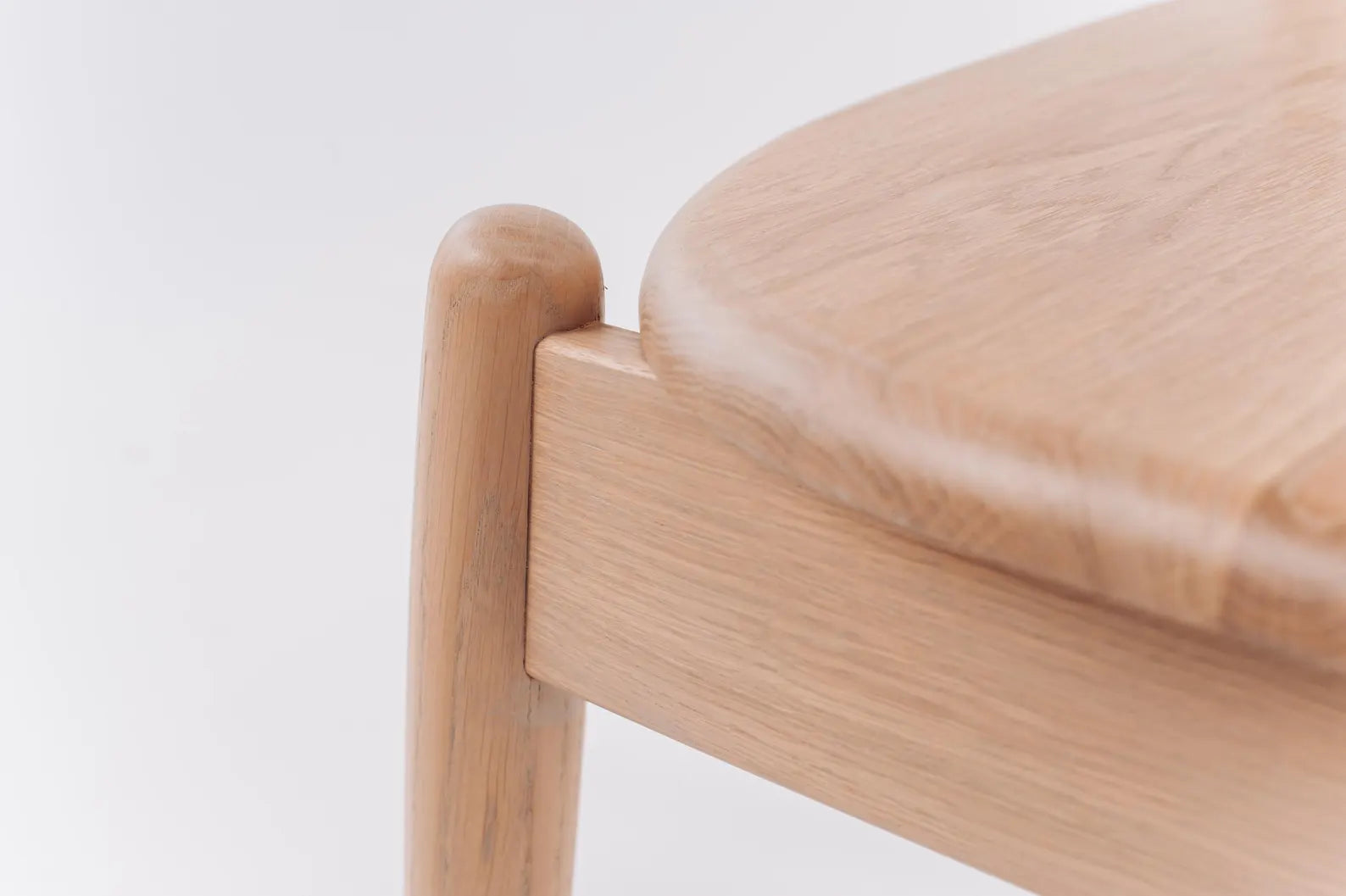 Koloda handmade chair made of solid oak wood